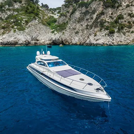 Capasecca Yacht Отель Сорренто